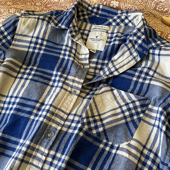 American Eagle Boyfriend Fit Plaid Shirt - Picture 1 of 4
